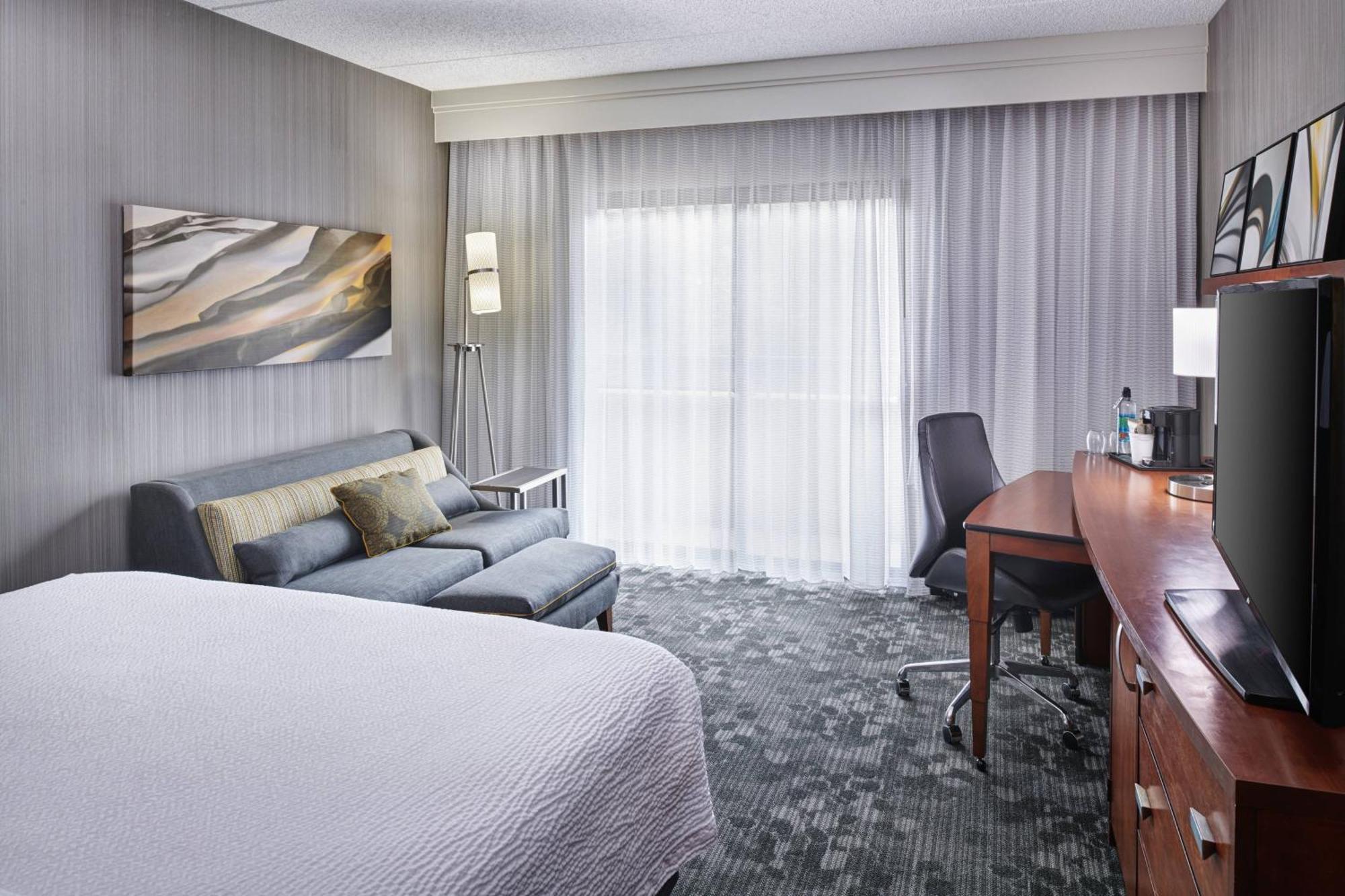 Отель Courtyard Chicago Окбрук Террас Экстерьер фото